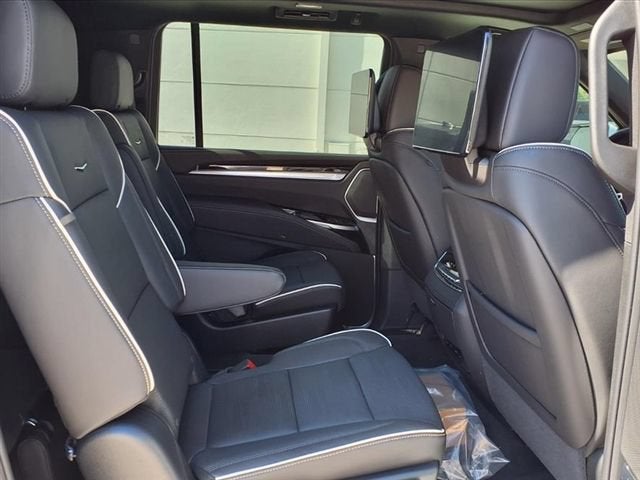 2026 Cadillac Escalade ESV Luxury - Photo 10