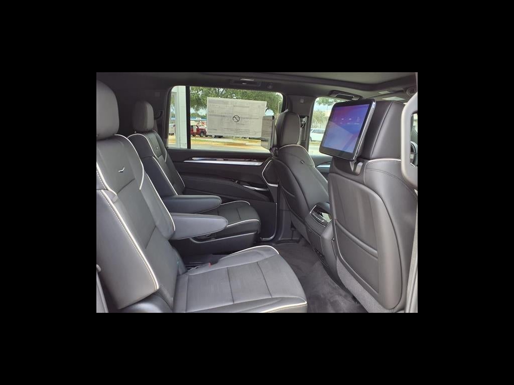 2026 Cadillac Escalade ESV Luxury