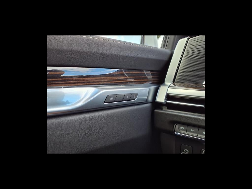 2026 Cadillac Escalade ESV Luxury