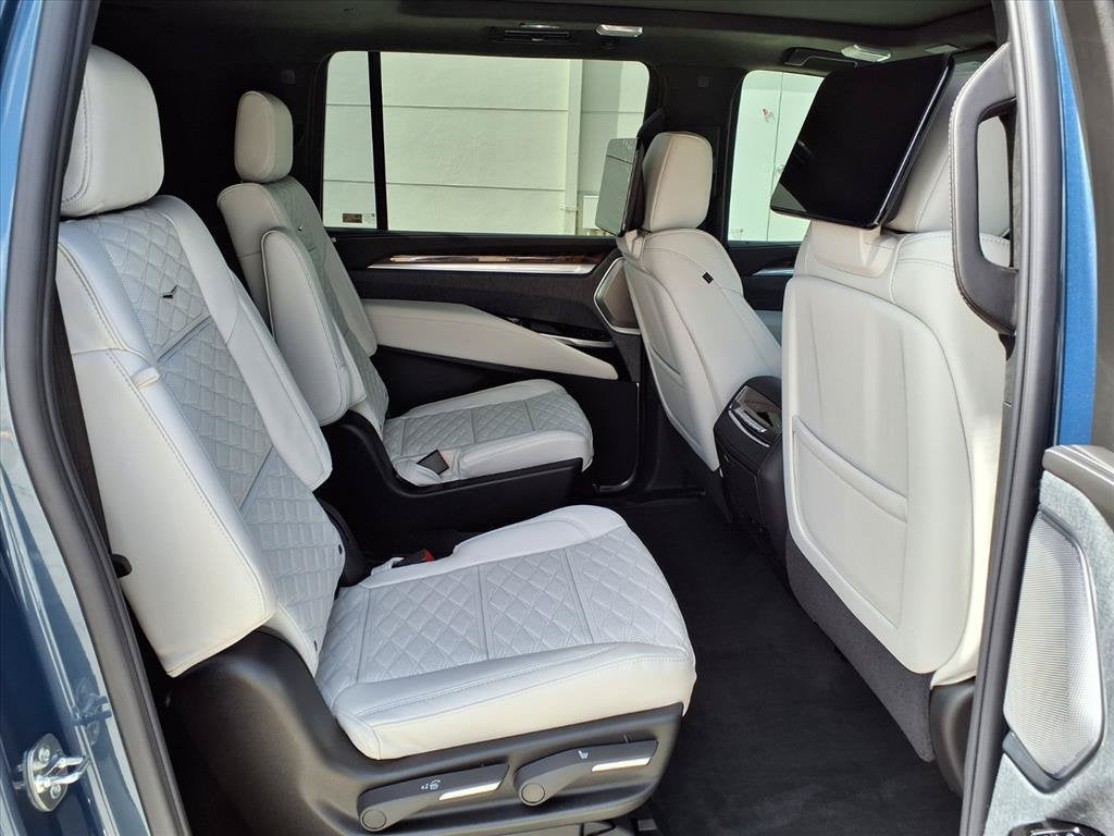 2027 Cadillac Escalade ESV 4WD Platinum Sport