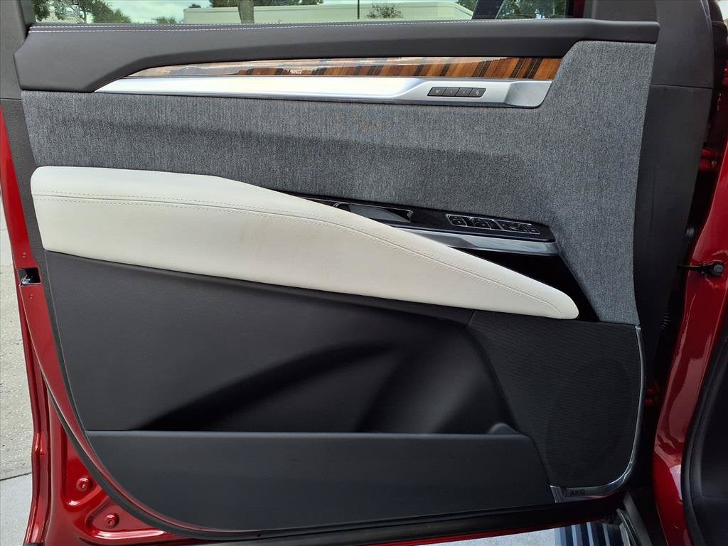 2027 Cadillac Escalade ESV 4WD Platinum Sport