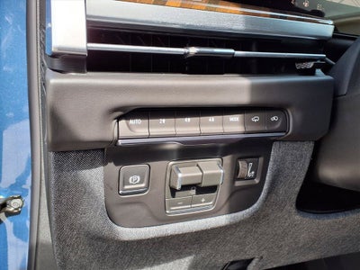 2027 Cadillac Escalade ESV 4WD Platinum Sport