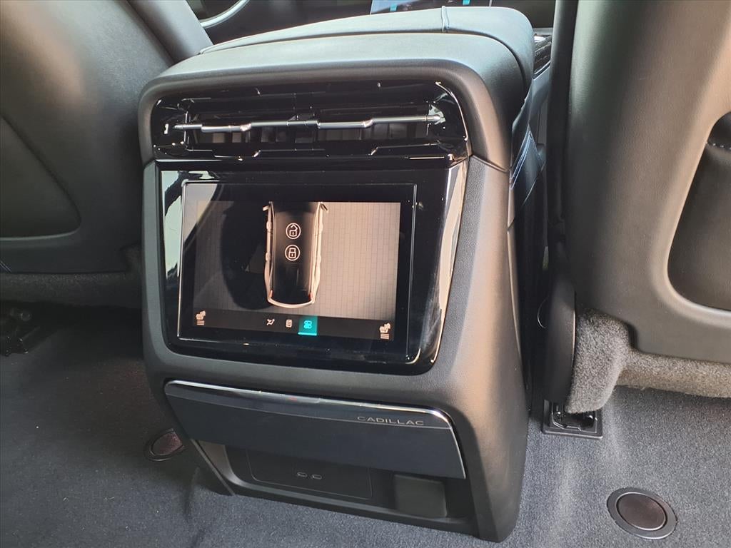 2025 Cadillac ESCALADE IQ Sport 1