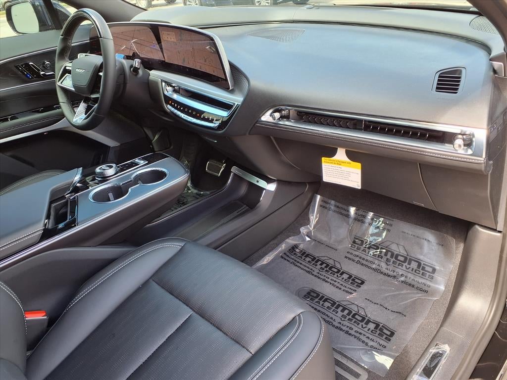 2026 Cadillac LYRIQ V-Series