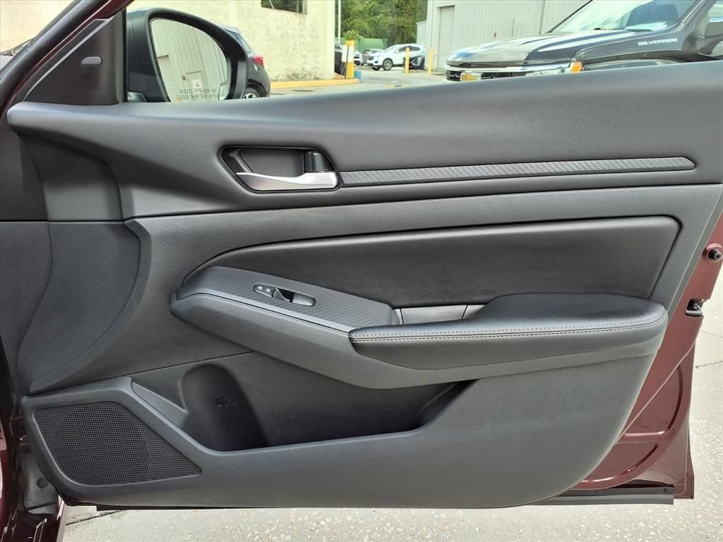 2024 Nissan Altima SV - Photo 10