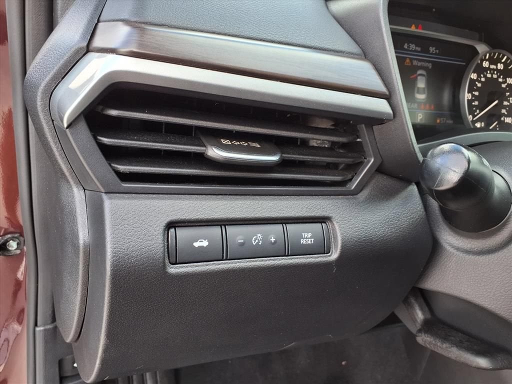 2024 Nissan Altima SV - Photo 21