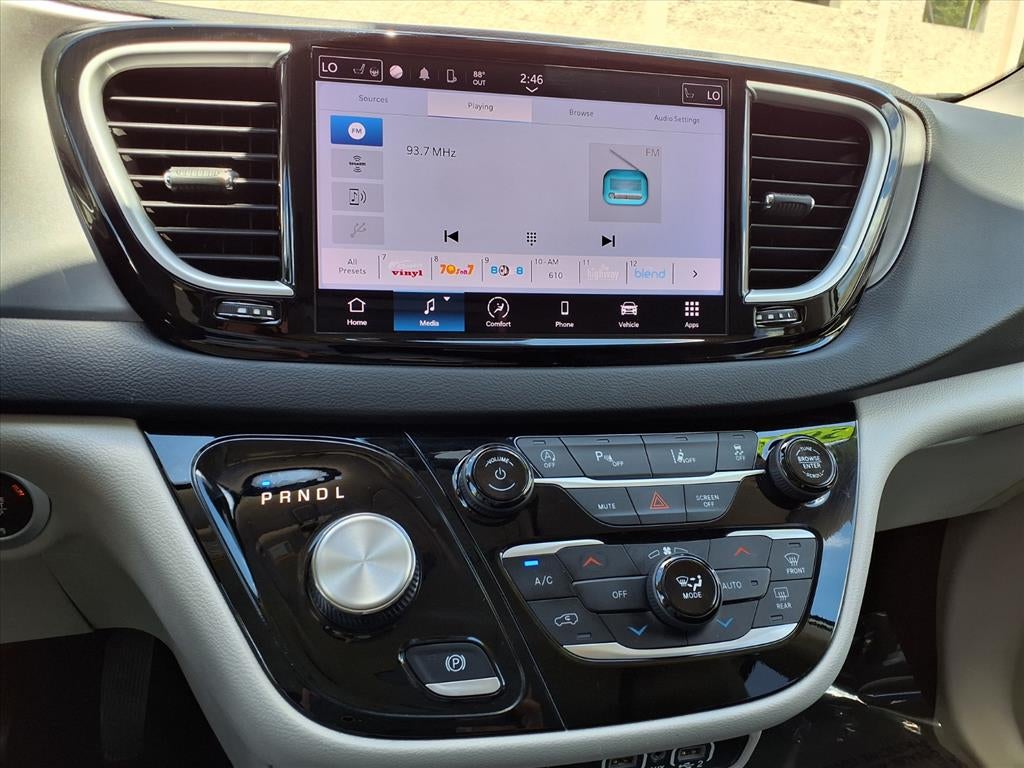 2023 Chrysler Pacifica Touring L - Photo 21