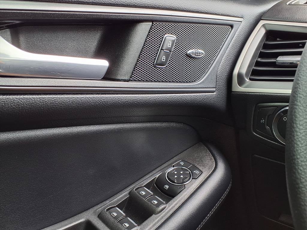 2022 Ford Edge SE