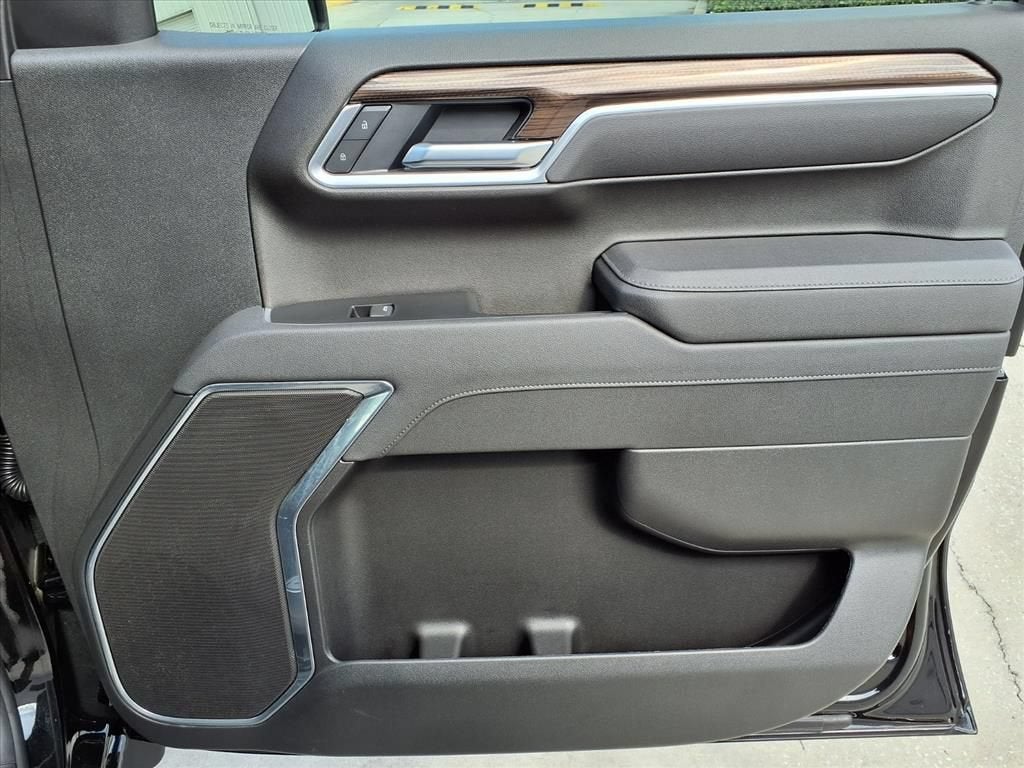 2026 Chevrolet Silverado 1500 LT - Photo 10