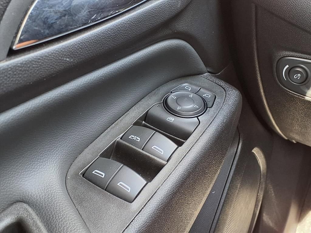 2024 Chevrolet Equinox LT - Photo 30