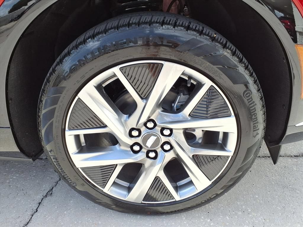 2027 Cadillac OPTIQ Luxury