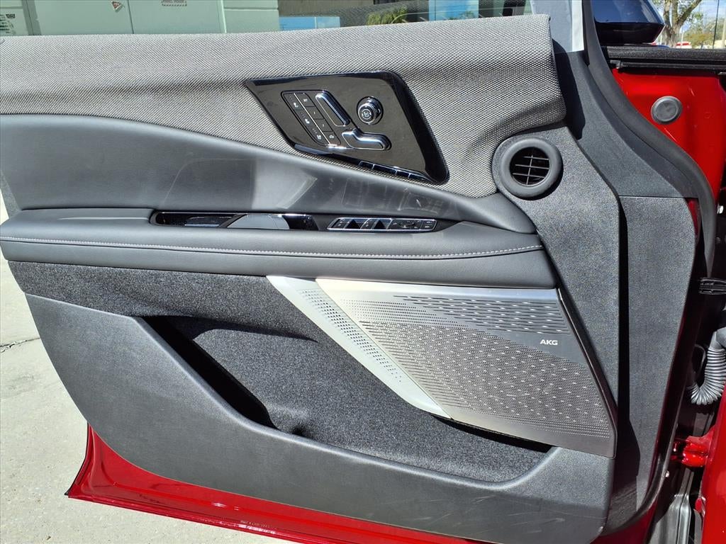 2026 Cadillac OPTIQ Premium Luxury