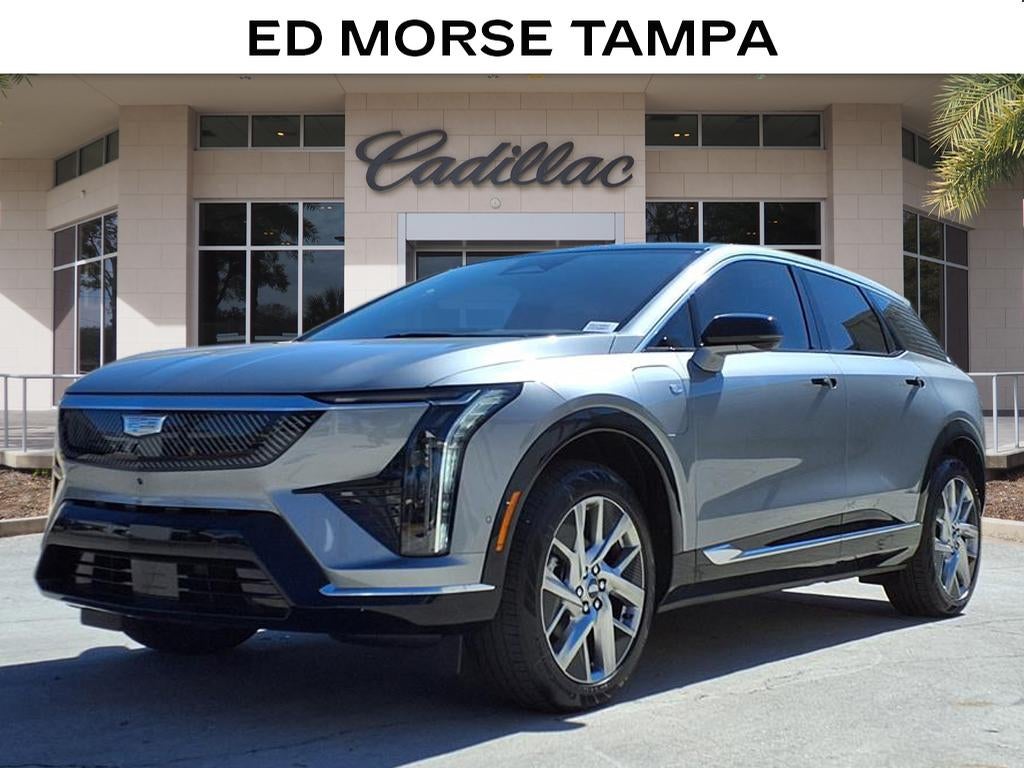 2025 Cadillac OPTIQ Luxury 2