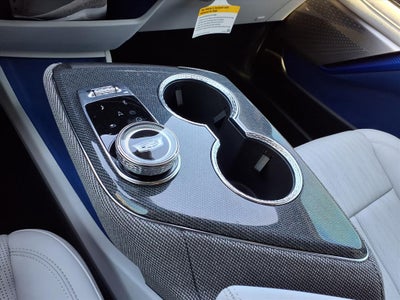 2025 Cadillac OPTIQ Luxury 2