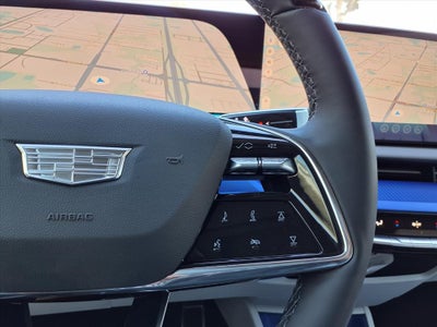 2025 Cadillac OPTIQ Luxury 2