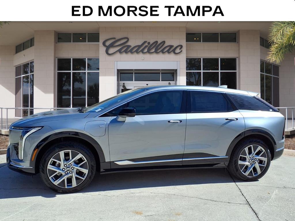 2025 Cadillac OPTIQ Luxury 2