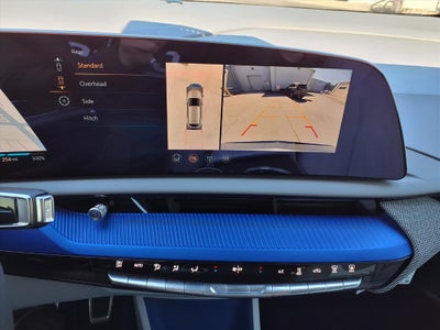 2025 Cadillac OPTIQ Luxury 2