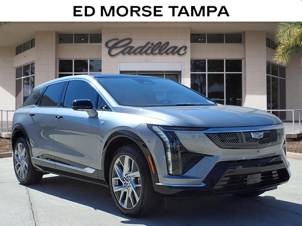 2025 Cadillac OPTIQ Luxury 2