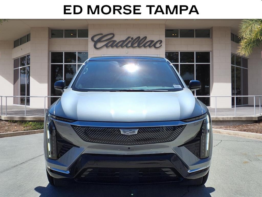 2025 Cadillac OPTIQ Luxury 2