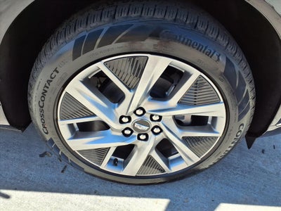 2025 Cadillac OPTIQ Luxury 2