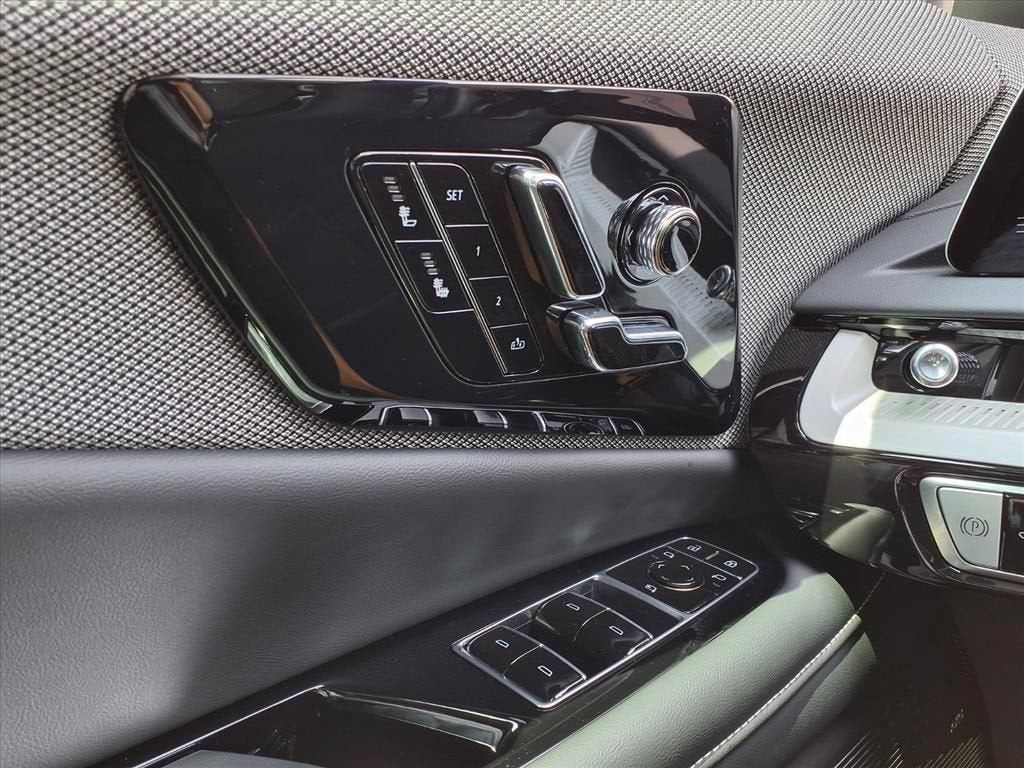 2027 Cadillac OPTIQ Sport - Photo 19