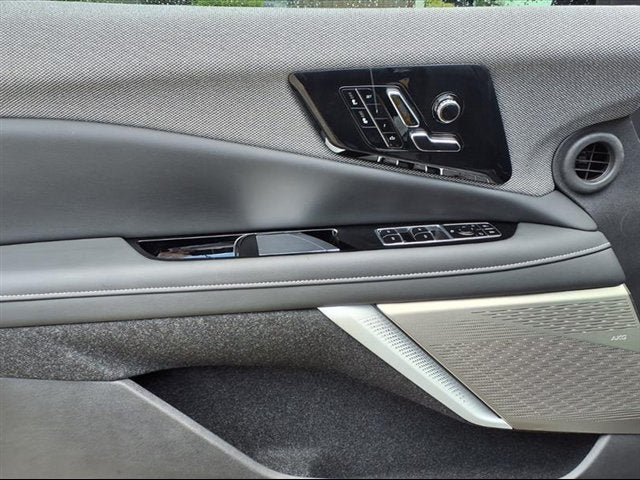 2027 Cadillac OPTIQ Sport - Photo 16