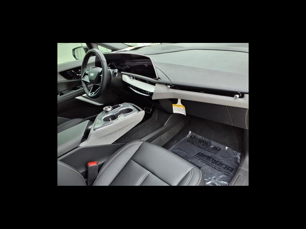 2025 Cadillac OPTIQ Sport 1