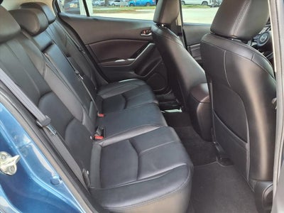 2018 Mazda Mazda3 5-Door Touring