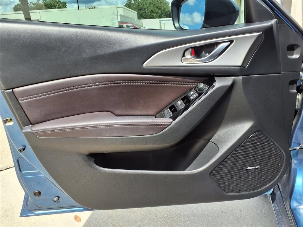 2018 Mazda Mazda3 5-Door Touring