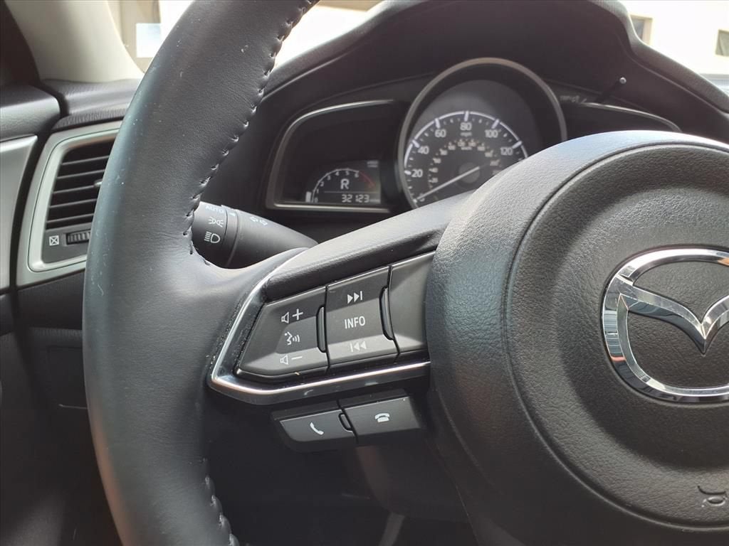 2018 Mazda Mazda3 5-Door Touring