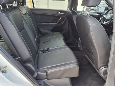 2023 Volkswagen Tiguan SE R-Line Black