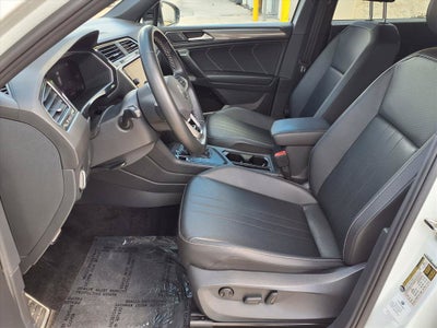 2023 Volkswagen Tiguan SE R-Line Black