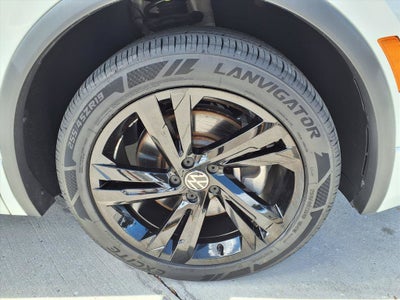 2023 Volkswagen Tiguan SE R-Line Black
