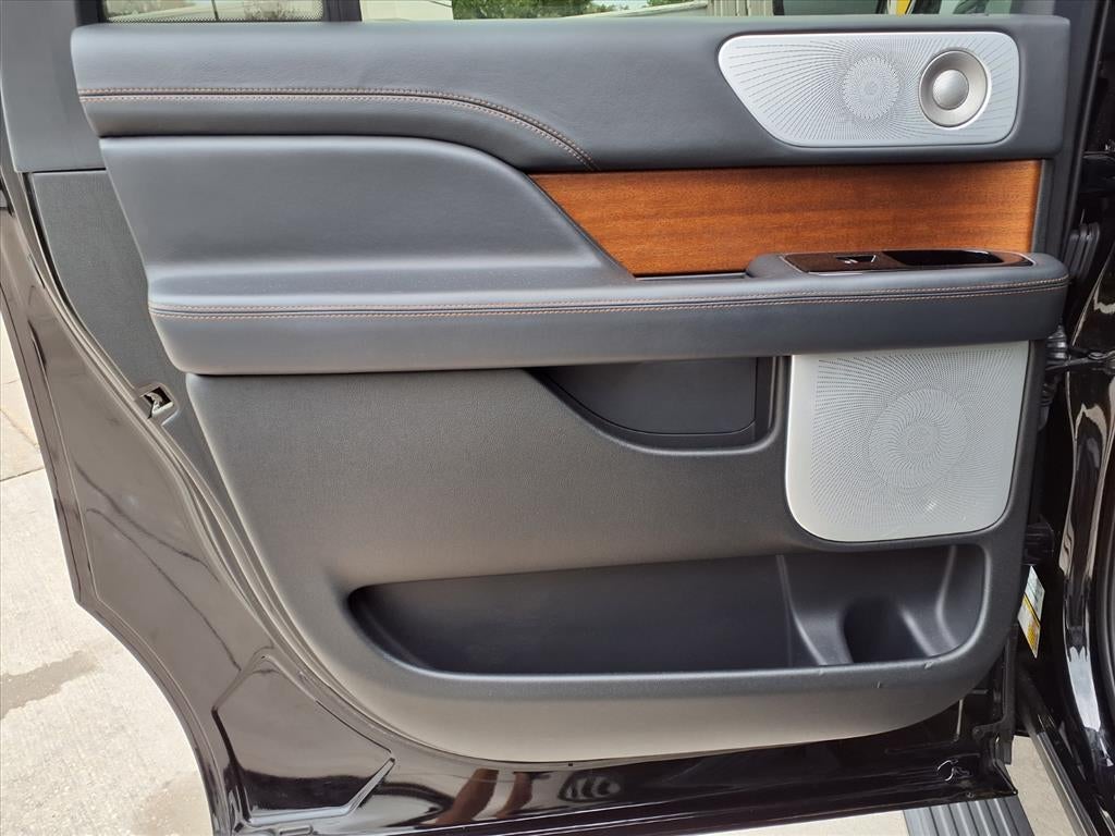 2023 Lincoln Navigator L Black Label