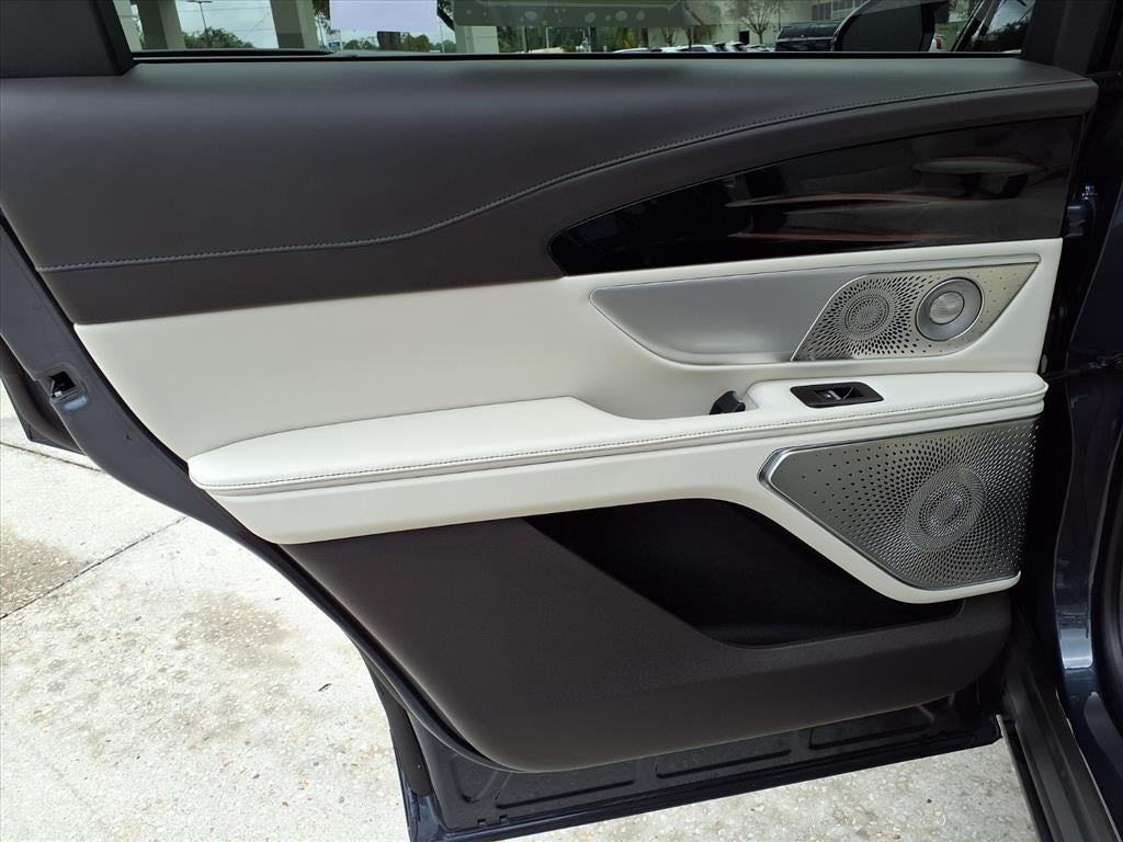 2024 Lincoln Nautilus Black Label