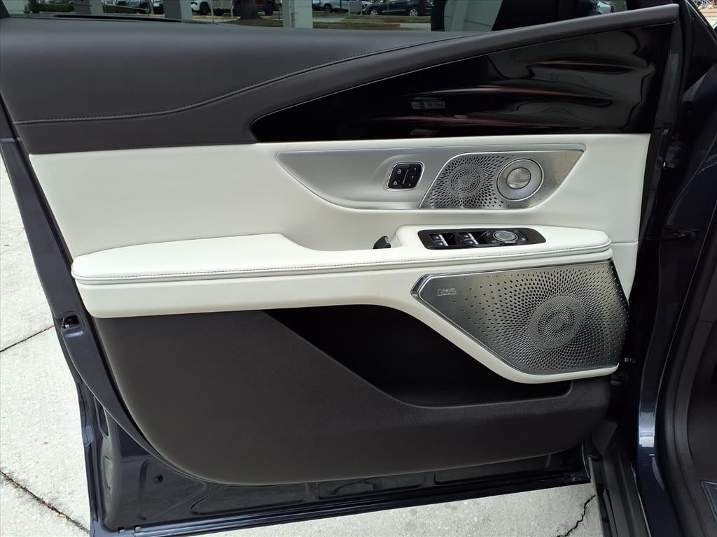 2024 Lincoln Nautilus Black Label