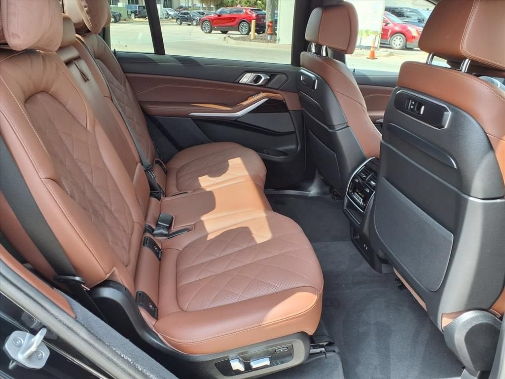 2026 BMW X7 40i - Photo 13