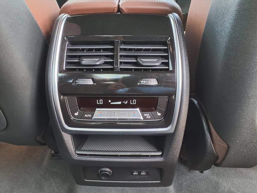 2026 BMW X7 40i - Photo 15