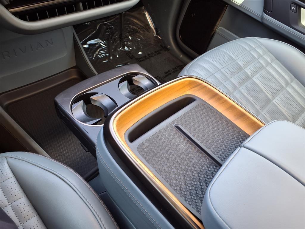 2025 Rivian R1S Ascend - Photo 24