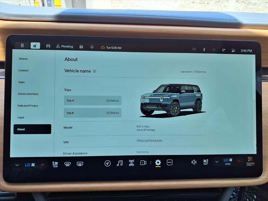 2025 Rivian R1S Ascend - Photo 30
