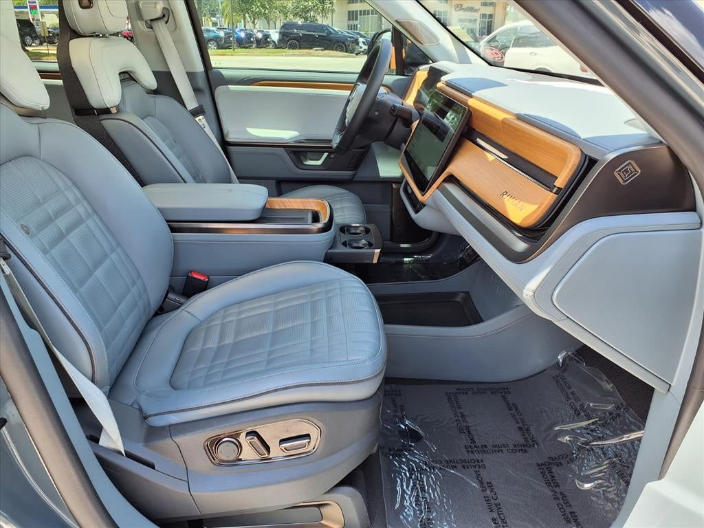 2025 Rivian R1S Ascend - Photo 9