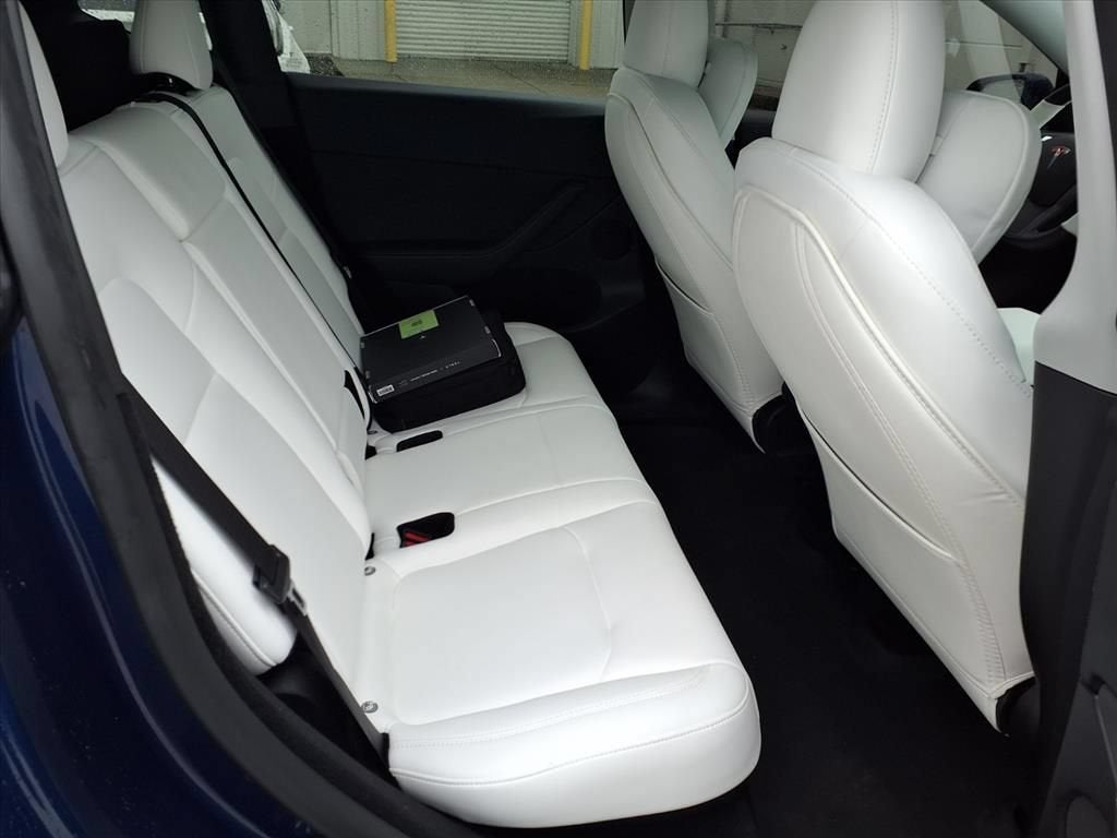 2023 Tesla Model Y Base