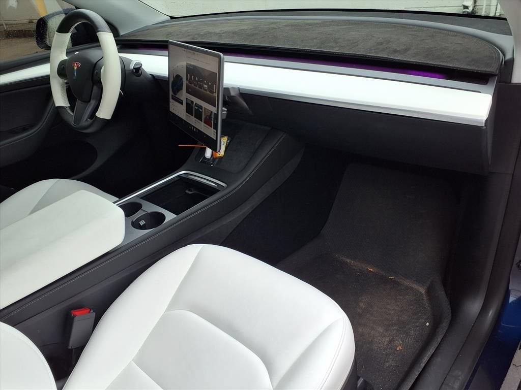 2023 Tesla Model Y Base