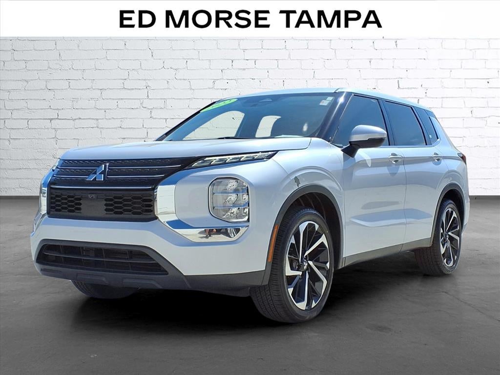 2022 Mitsubishi Outlander ES