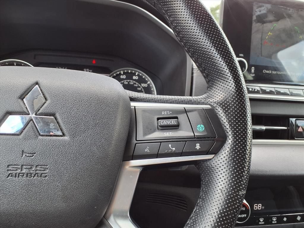 2022 Mitsubishi Outlander SE