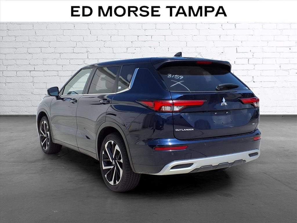2024 Mitsubishi Outlander SE