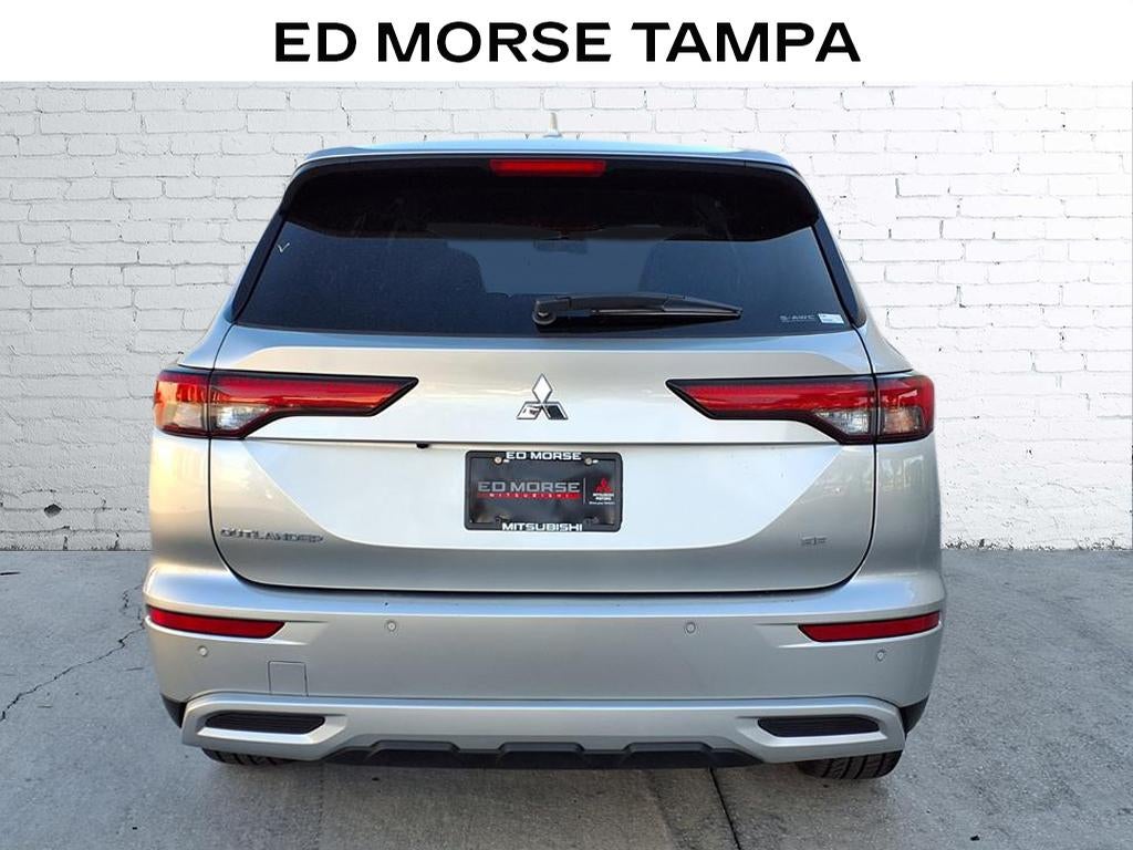 2024 Mitsubishi Outlander SE