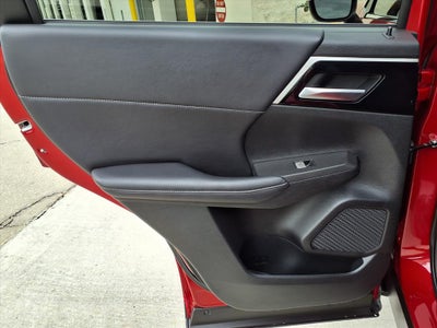 2025 Mitsubishi Outlander Plug-In Hybrid SE