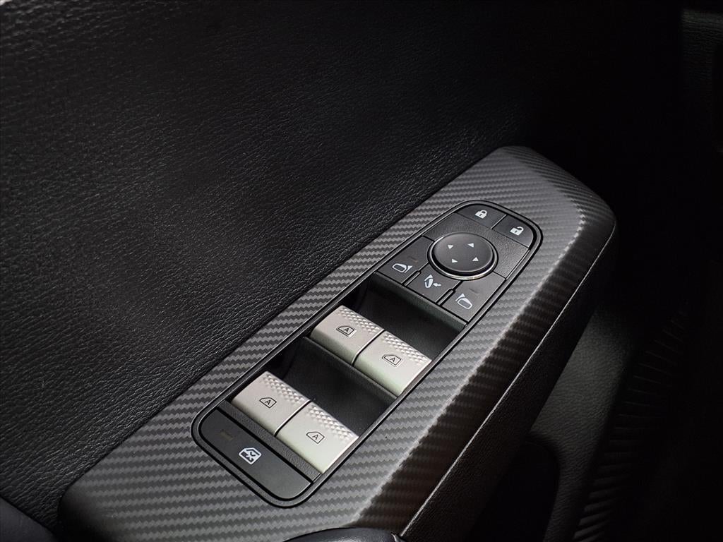 2025 Mitsubishi Outlander Plug-In Hybrid SE