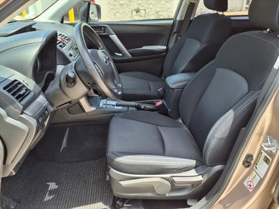 2015 Subaru Forester 2.5i